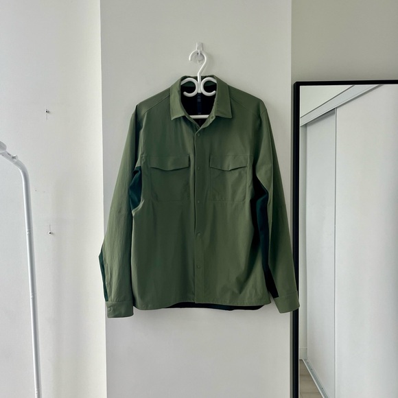 Lululemon Double Pocket Long Sleeve Overshirt
Green Twill - Picture 6 of 8